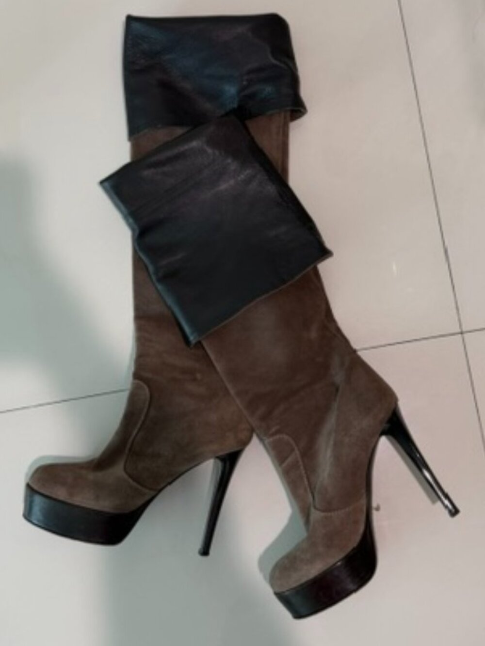 Giuseppe Zanotti over the knee suede boots - Picture 3 of 7